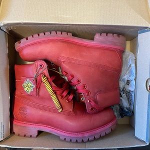 Bee Line x Timberland 6in Red Boot Sz 8 (41.5)